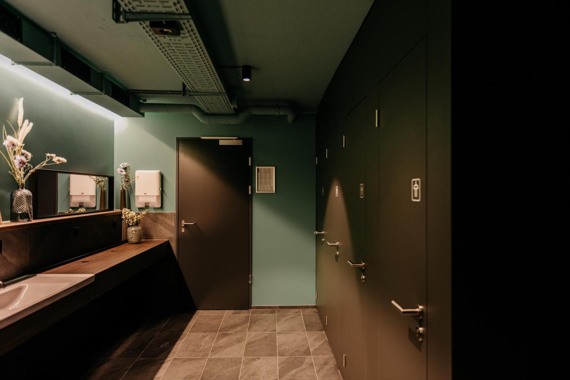 Capsule Hotel - Lucerne Old Town מראה חיצוני תמונה